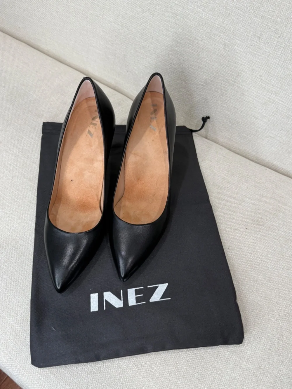 INEZ Morena 90 Black Nappa Leather Pointed Toe Pumps Heels Size 8B